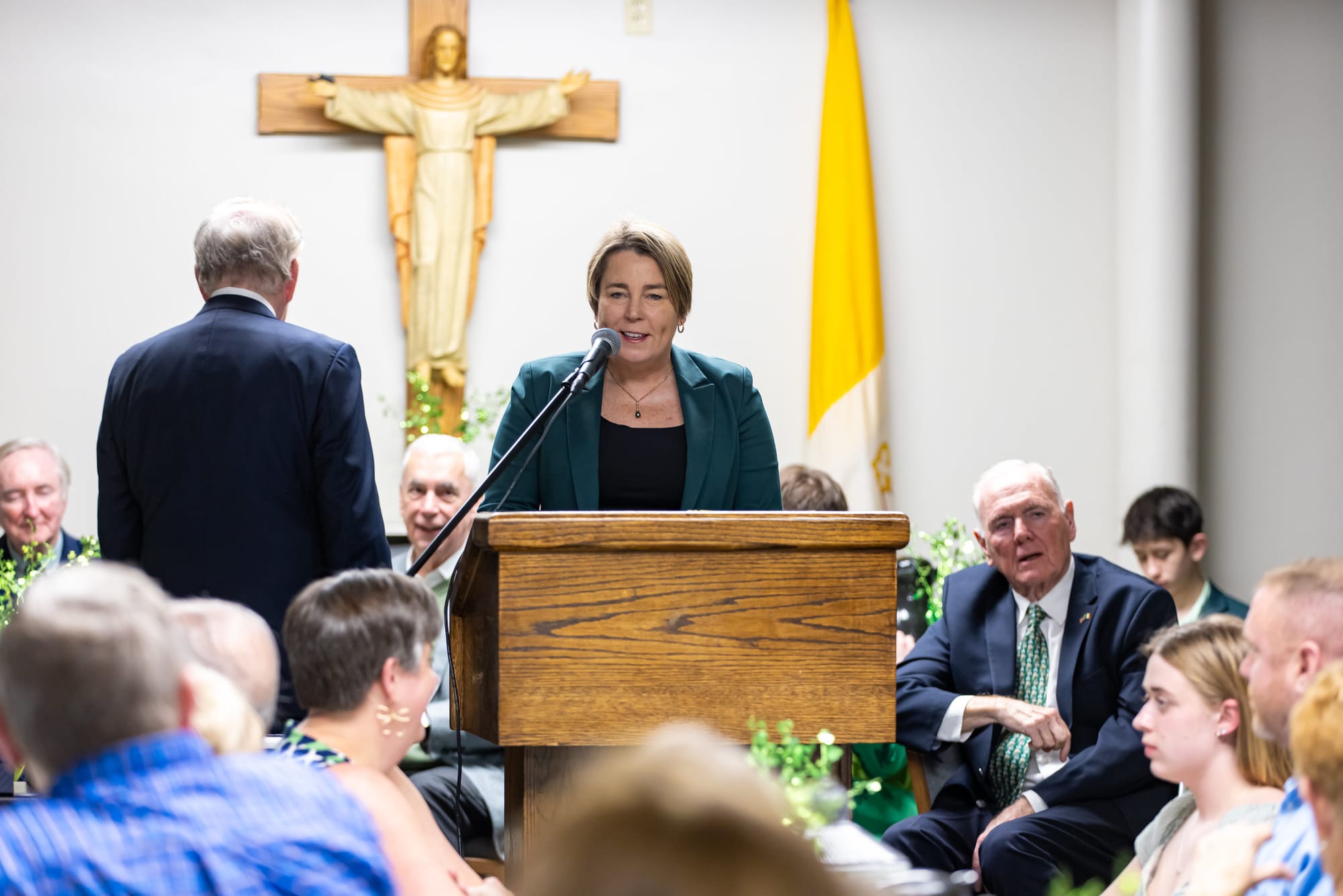 Maura Healey hands it to Trump, praises migrant crackdown
